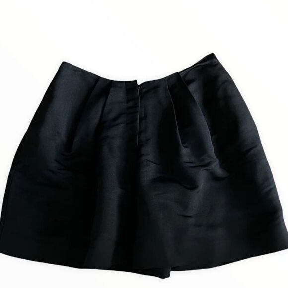 Carolina Herrera Pleated Shorts